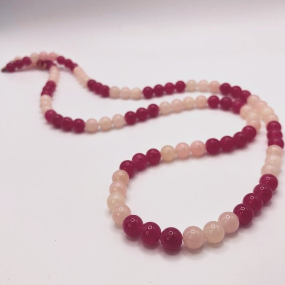 RED AND PINK JADE BEAD NECKLACE  32" LONG WITH 14K BEAD CLASP - Picture 2 of 5